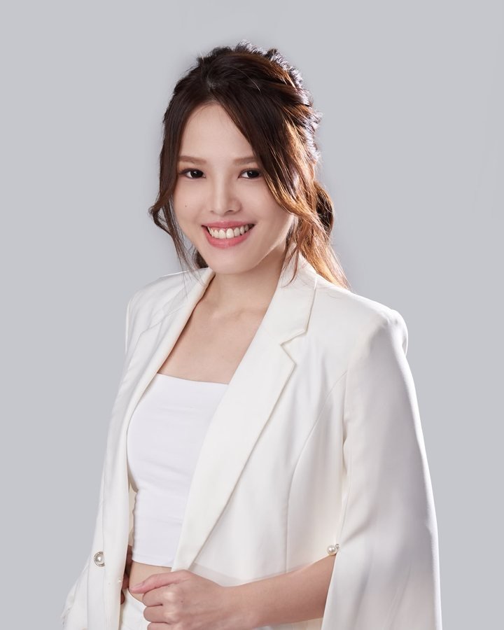Elaine Fong 冯艺燯